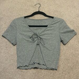 Tie front Short sleeve v-neck tee